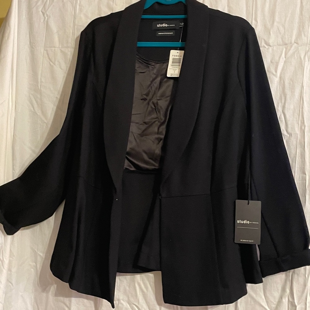 Torrid black ponte peplum blazer NWT size 3 or 22/24